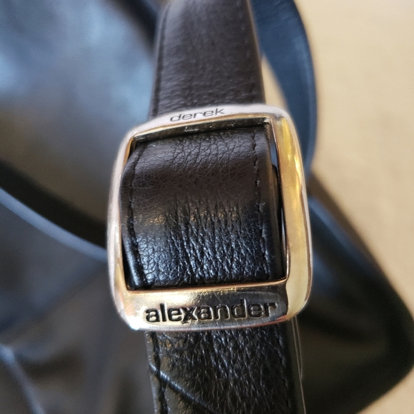 Derek Alexander Leather Central Park Crossbody. - Picture 11 of 13